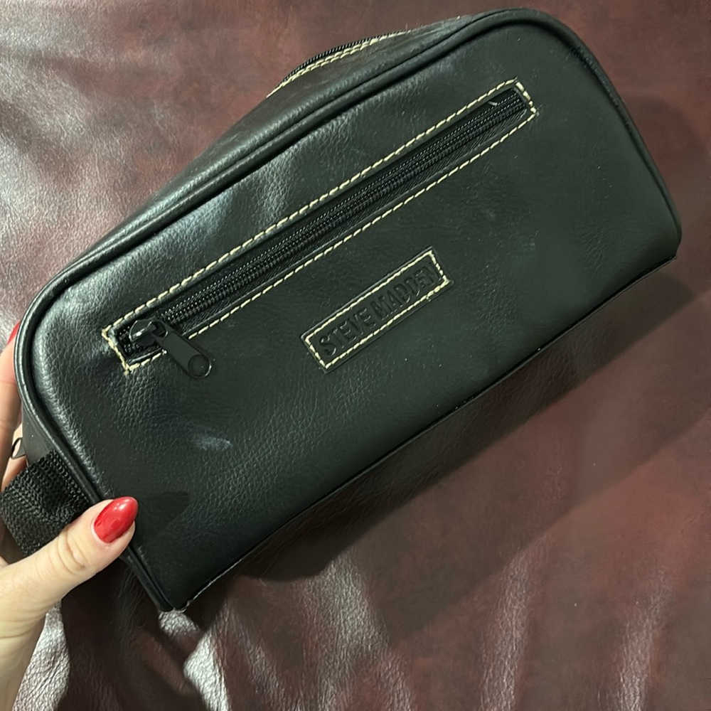 STEVE MADDEN black makeup/ toiletries bag with two zip compartments